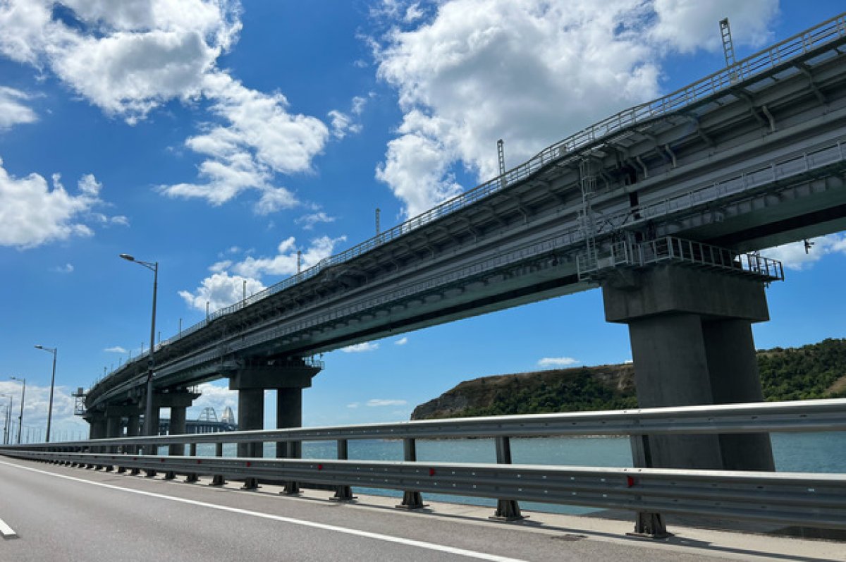 Движение машин по Крымскому мосту в субботу остановят на 12 часов