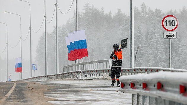 Путин поручил привести в порядок региональные автодороги