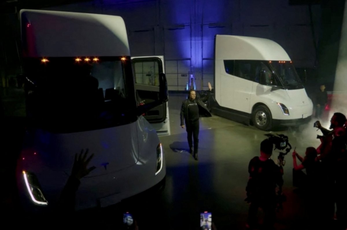 Маск представил второе поколение грузовиков Tesla