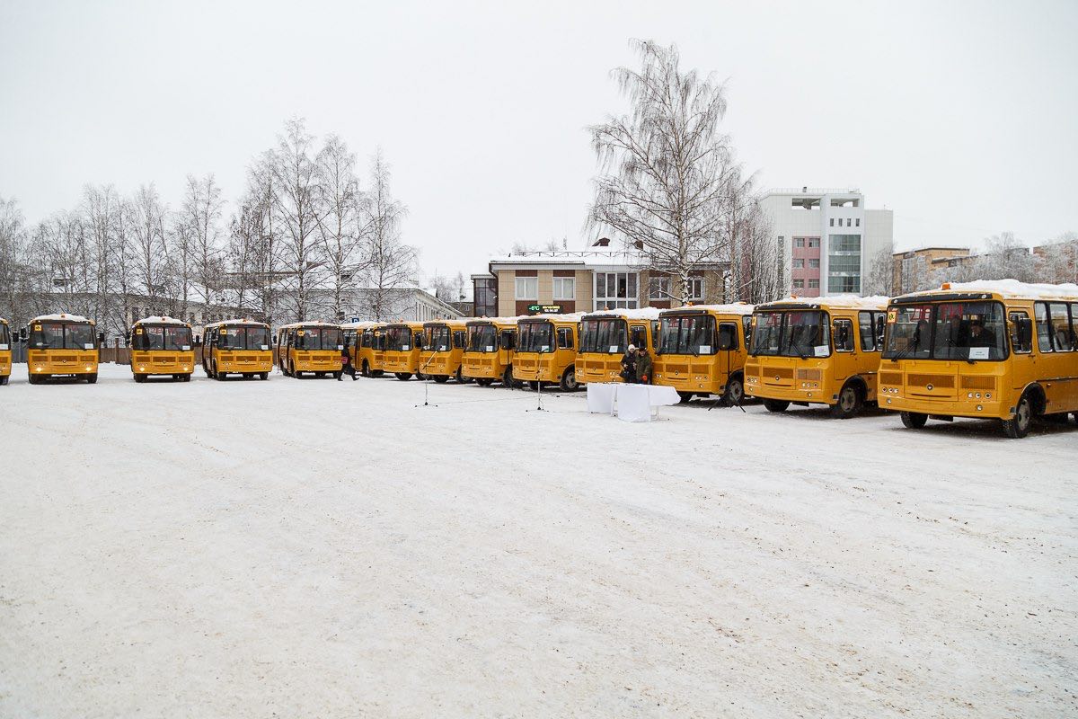 GK STT postavila 20 novyh shkolnyh avtobusov PAZ v Respubliku Komi