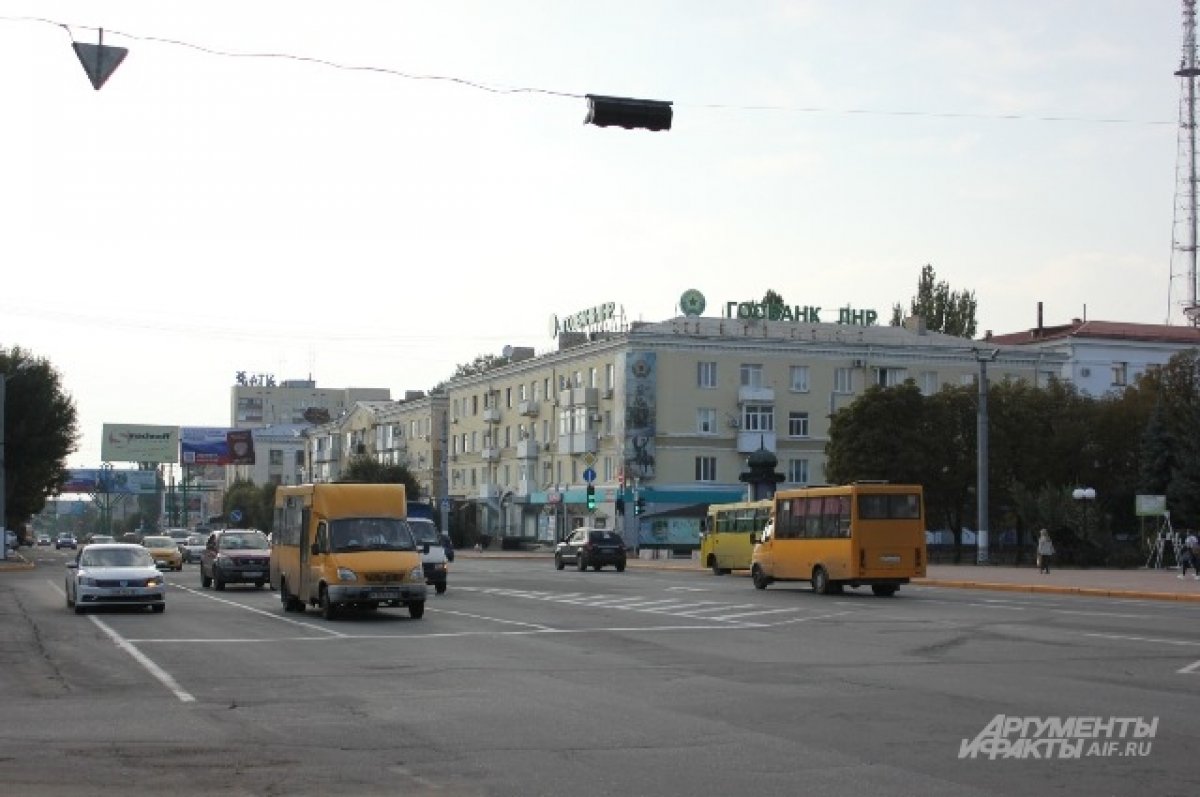 Коммунальщики столицы восстановили ключевой путепровод в центре Луганска