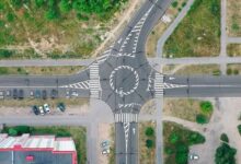 В РФ изменились правила проезда по перекресткам с круговым движением