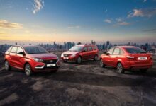 Продажи автомобилей Lada в России в марте выросли почти на 90%