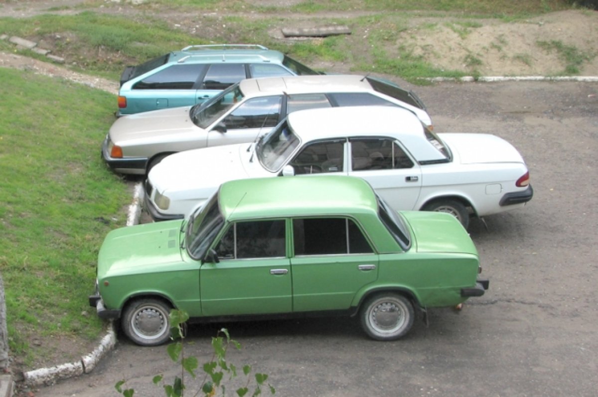 В РФ предложили ввести максимальную наценку на отечественные машины в 15%