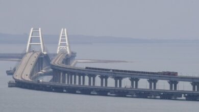 На Крымском мосту возобновили движение автотранспорта