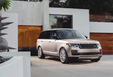 Jaguar Land Rover отзывает почти 60 000 Range Rover из-за протечки задней камеры