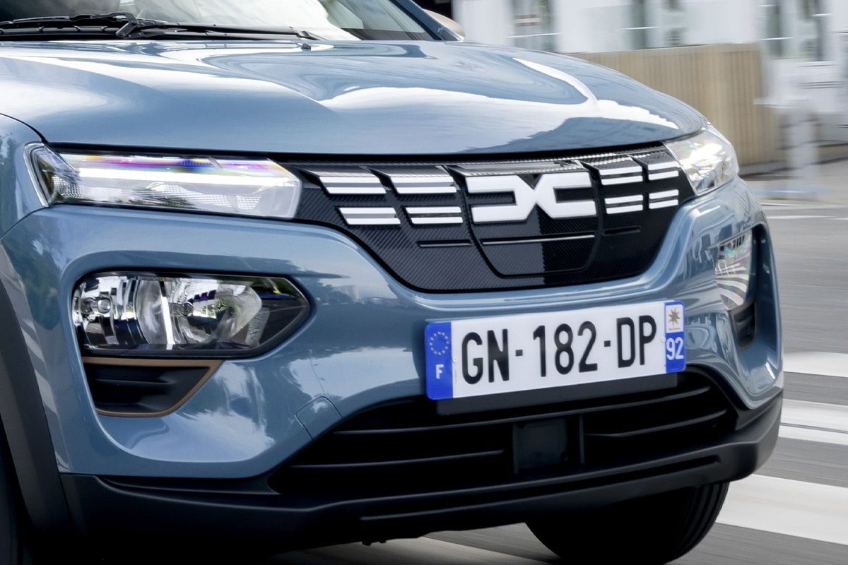 Что известно о новом поколении Dacia Spring? Его дебют состоится в этом году